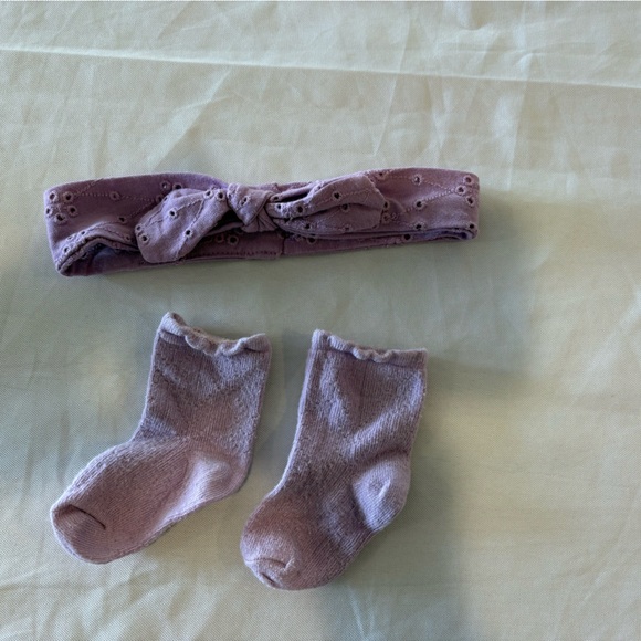 Feetje baby girl eyelet dress, legging, socks and headband 4 piece set 9m EUC - Picture 12 of 12